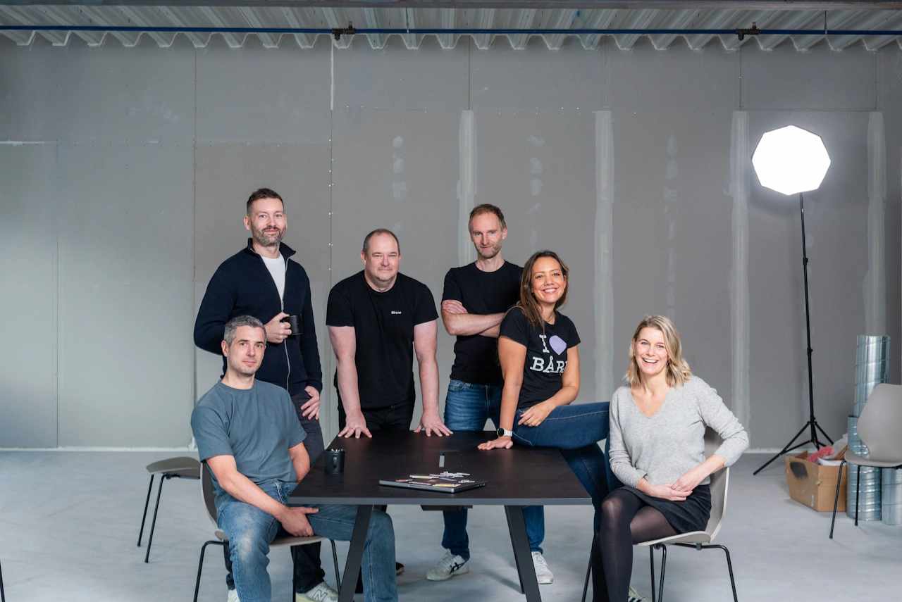 Teamet i Bård rundt et bord