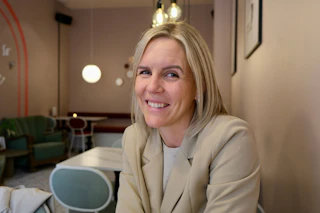 Daglig leder, Møyfrid Risdal Moster, sammen med flere av forretningsutviklerne i Vekstpartner