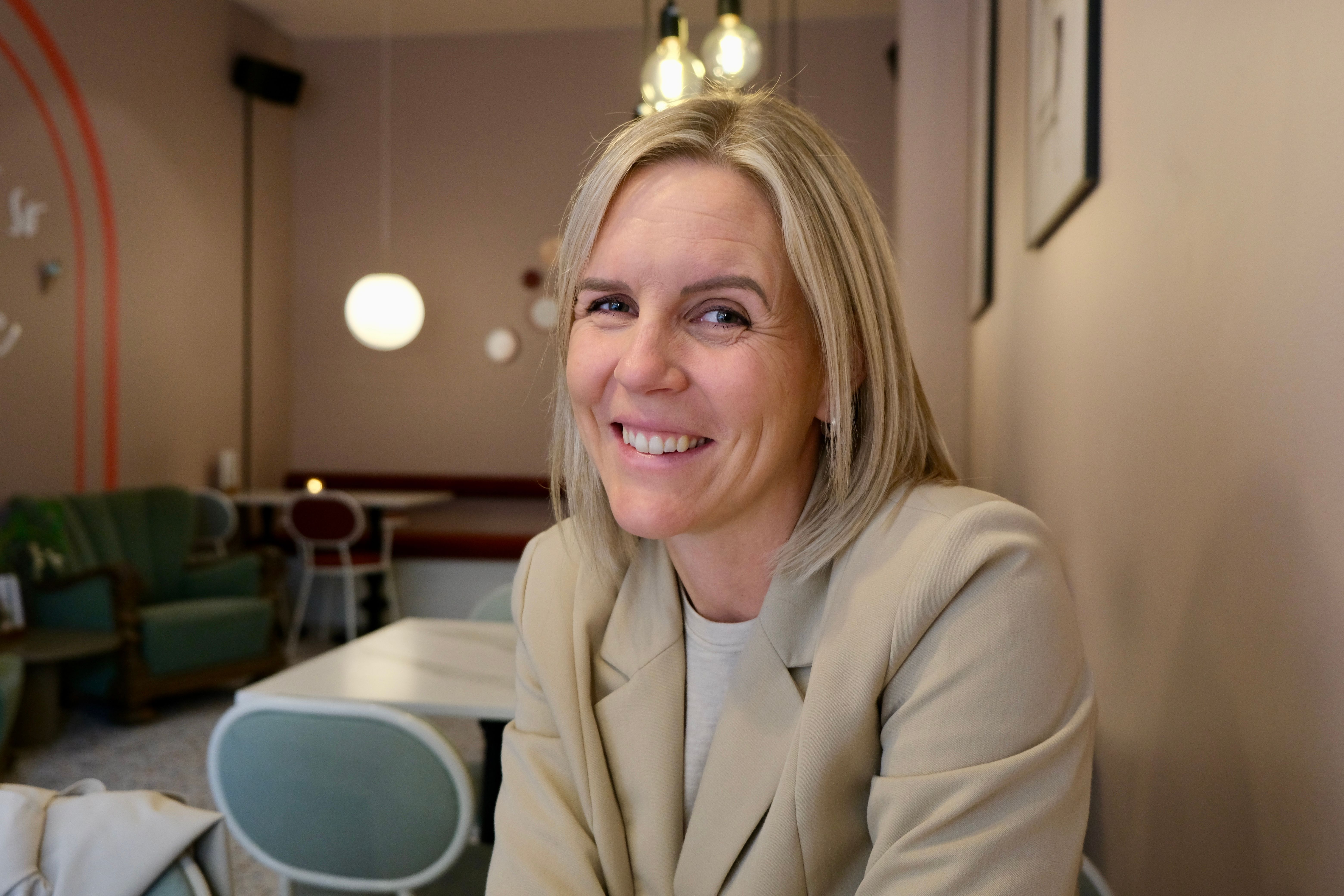 Daglig leder, Møyfrid Risdal Moster, sammen med flere av forretningsutviklerne i Vekstpartner